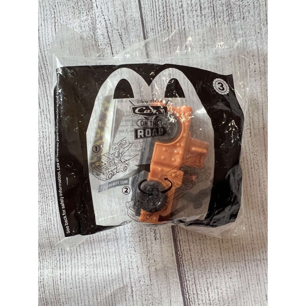 NWOT Disney Pixar Mater Cars On the Road McDonald's Toy #3 – Sealed